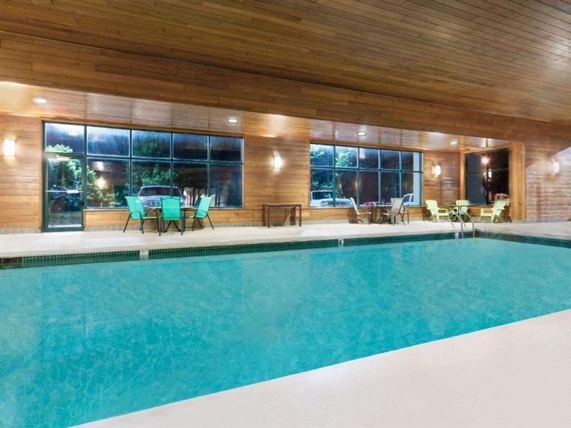 Baymont By Wyndham La Crosse/Onalaska Екстериор снимка