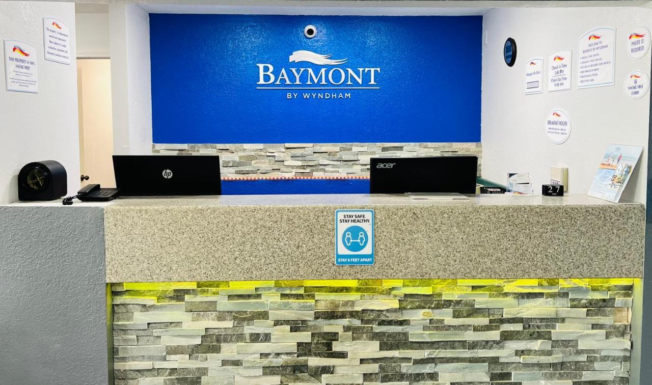 Baymont By Wyndham La Crosse/Onalaska Екстериор снимка
